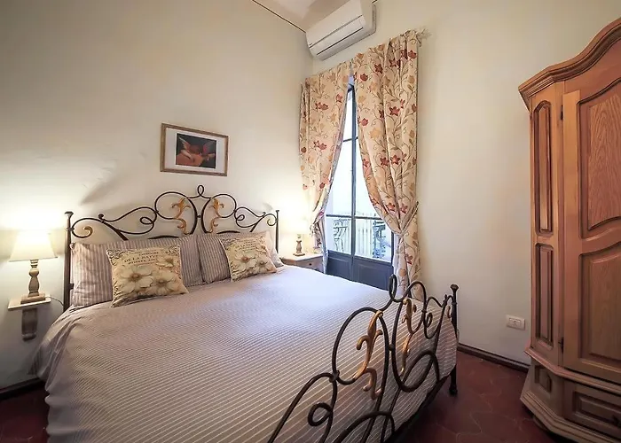 Watch The Wake Light Filled Medieval Palace 아파트 *